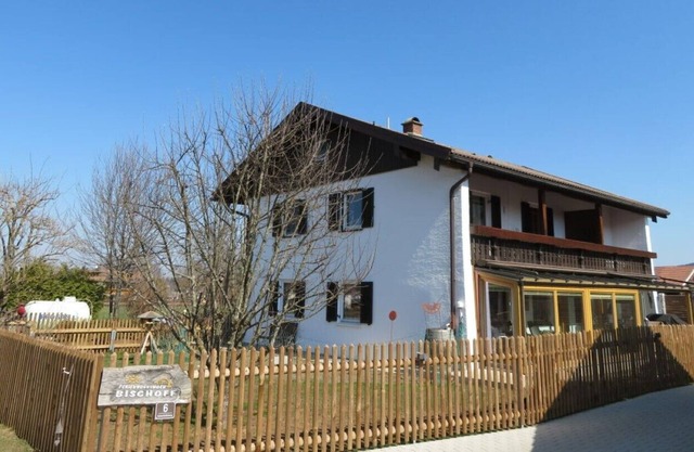 Modern vacation apartment on the edge of the Alps offers space for 4 people, dog welcome