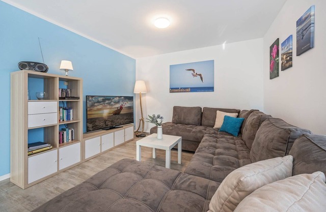 Modern vacation apartment in Loddin with sauna & large garden near the Baltic Sea & lake