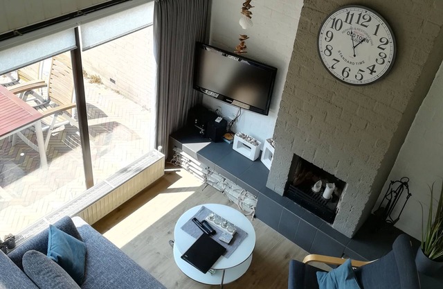 Modern vacation home in the park "De Kreek", W-LAN