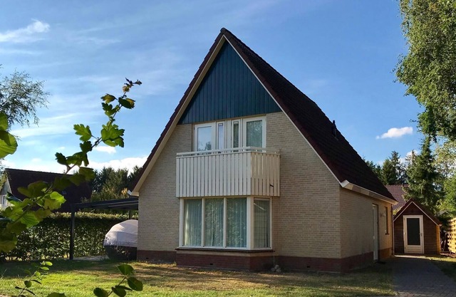 Modern vacation home in Drenthe with a 6-person new hot tub