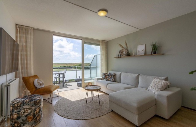 Modern Vakantieappartement Voor 4 Personen Direct aan de Strandopgang van Groote Keeten