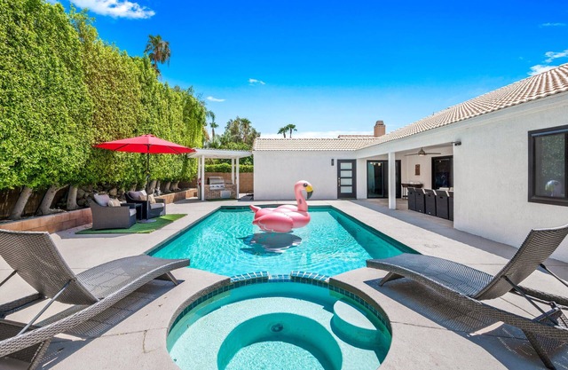 Modern Villa 6bd 4bath POOL HOUSE 30 Day Min