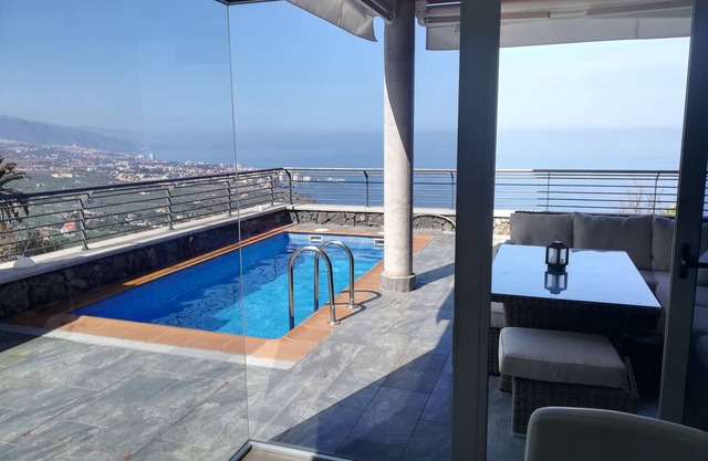 Modern villa Mirador corals heated pool beautiful views year 20