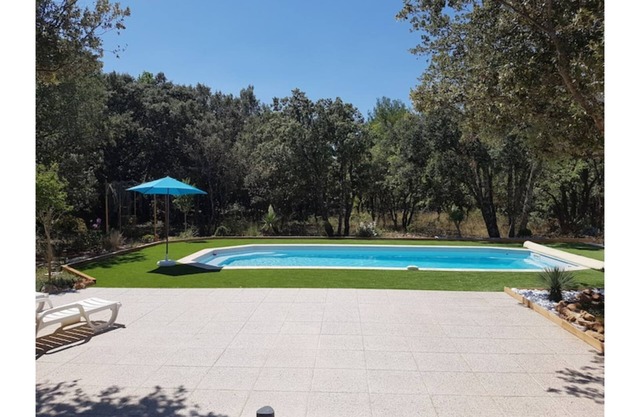 Modern villa with private pool in Regusse