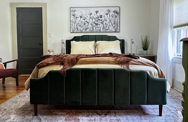 Modern vintage/fully stocked/artsy cottage