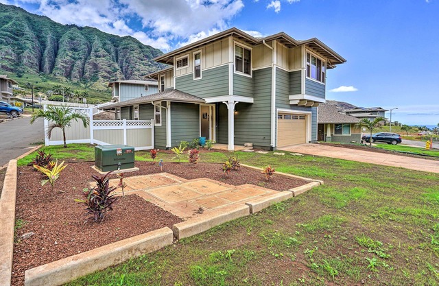Modern Waianae Home w/Mountain & Valley View
