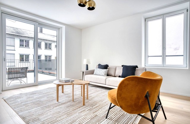 Modern Wiedikon 2.0 Room w/Storage & W/D, 3 min to Market, by Blueground