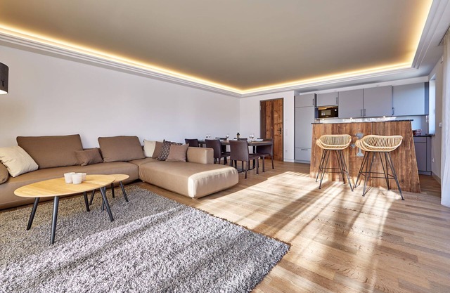 MODERN with FLAIR of TRADITION-1st floor - opt. 3 p - south balcony, WLAN, SAUNA HAUS-NEW