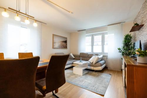Moderne 4 Zimmer Wohnung vollausgestattet und Möbliert