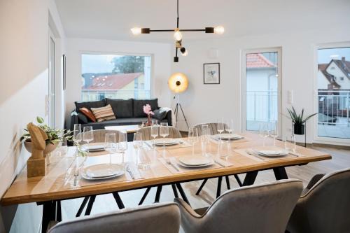 Moderne Apartments mit Highspeed-WLAN und Tiefgarage Ihr perfekter Rückzugsort nahe dem Zentrum und der Therme I BARRIEREARM