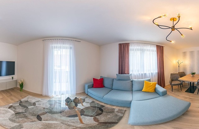 Moderne Ferienwohnung mit Balkon