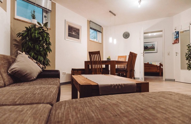 Moderne Ferienwohnung (80qm) mit gemütlicher Sitzecke im Garten