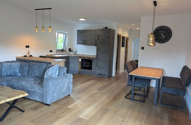 Moderne Ferienwohnung, wo Komfort auf Technologie Trifft! Neu ab August 2024