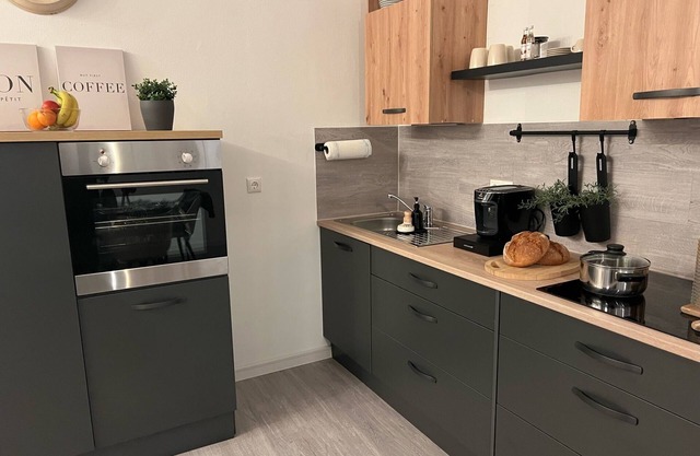 Moderne Ferienwohnung mit Regendusche und Offener Küche in Lüdge