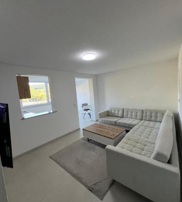Moderne helle 2 Zimmer Wohnung Neubau