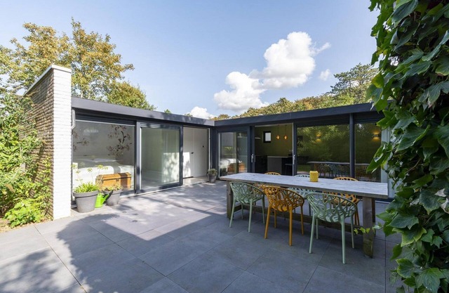 Moderne, Lichte Vakantiebungalow op Park Duinland in Sint Maartenszee!