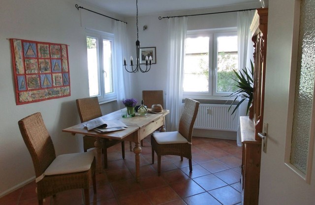 Moderne, liebevoll ausgestattete 3-Zimmer-EG-Wohnung mit guter Verkehrsanbindung