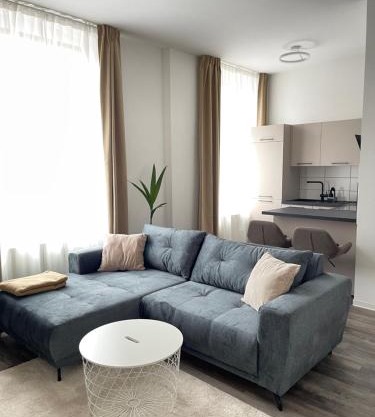 Moderne und stilvolle Wohnung direkt am Teich