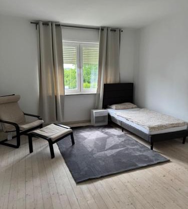 Moderne Zimmer nähe A3