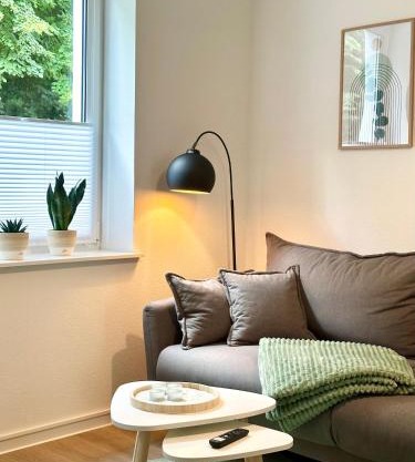 Modernes Apartment mit Queensize-Bett, NETFLIX, Küche, Erdgeschoss, Nähe AMEOS Klinik
