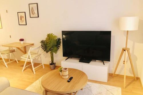 Modernes Apartment mit Küche, Parkplatz, WLAN - Nähe Schwäbisch Gmünd
