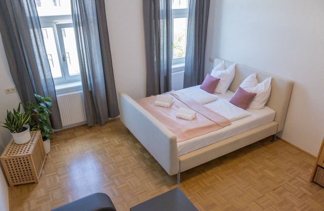 Modernes Apartment mit Balkon für Große Gruppen