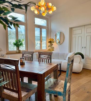 Modernes City-Apartment mit Blick in den Park und 2 Bäder H9