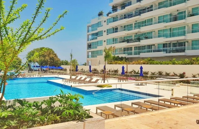 Moderno Apartamento de 3 hab Frente a la Playa en el Mejor Edificio de la Zona