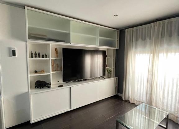 Moderno APARTAMENTO con PLAZA DE GARAJE en PLENO CENTRO DE ALMERÍA