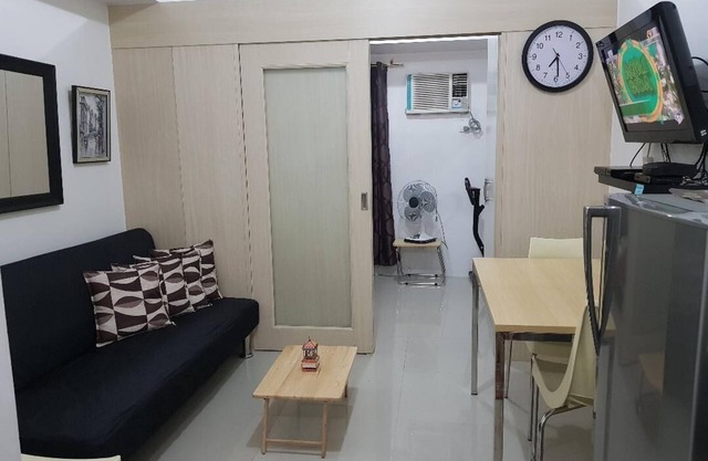 MOJA'S PLACE @ LIGHT RESIDENCES
