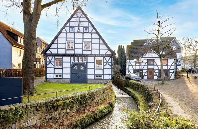 MOLA Apartments-Historic apartment in the Bachviertel-Altstadt-Parking lot- WLAN