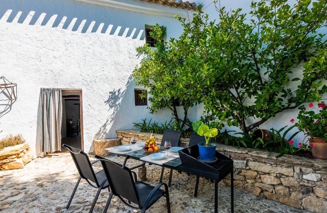 Molino Los Justos - Casa Vieja Algarinejo by Ruralidays