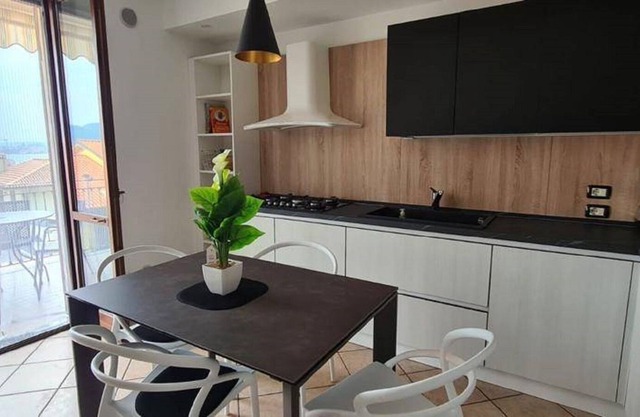 Monalba Holiday Apartment on Lake Iseo with 3 bedrooms