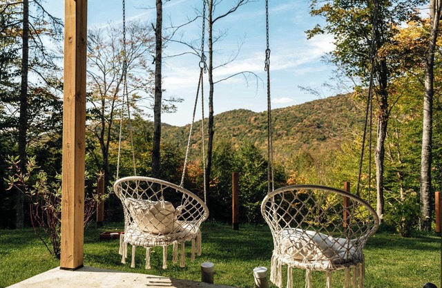 Montagnia Escape: Tremblant with Hot Tub & Sauna