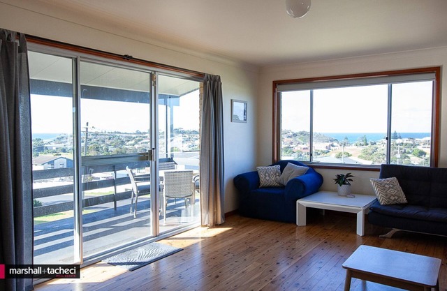 MONTAVIEW: 24 Mumbulla Street