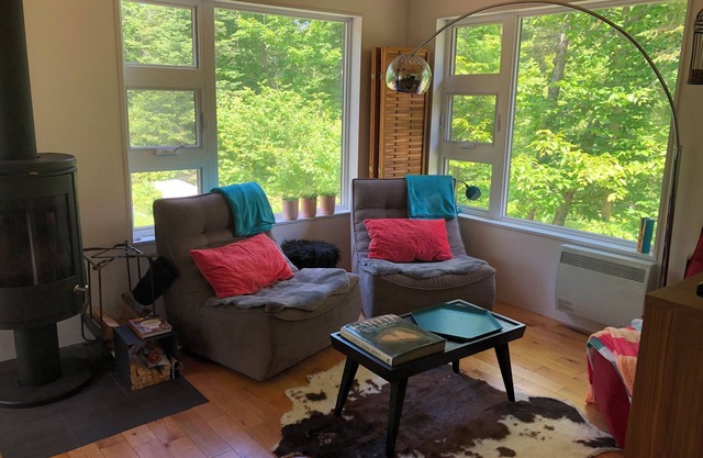 Monthly Micro Chalet rental, season! Ski in the Laurentians, access to the lake!