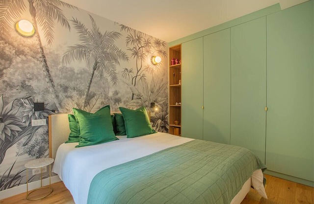 Montmartre Rochechouart - 1 Bed Apt, Sleeps 2