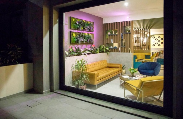 Moody smart & comfy Hotel