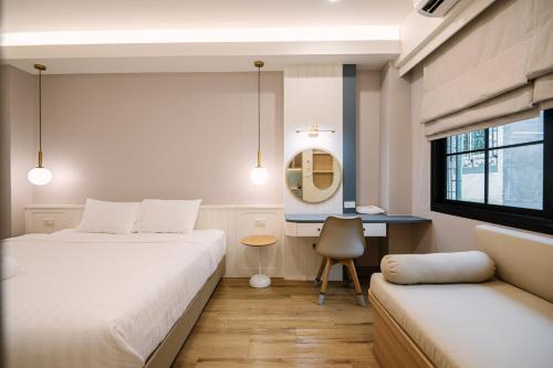 Moon House BKK Room 2B