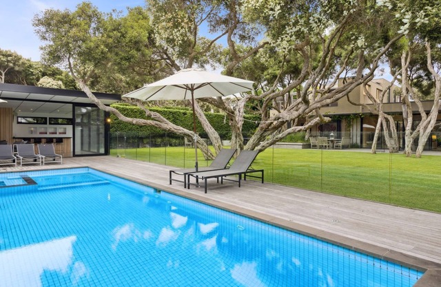Moonah Pool and Spa Retreat Portsea