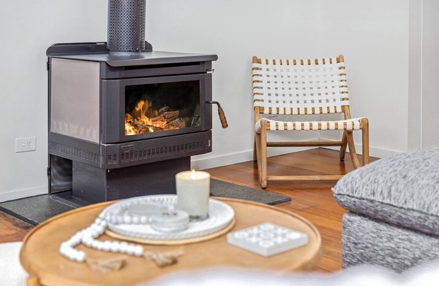 Moonah Retreat, family and pet friendly, close to both Ocean beaches and the Bay