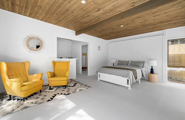 Moonah Shades Studio Rye - 1 NIGHT FREE!* - Spacious self contained studio, garden and fire pit