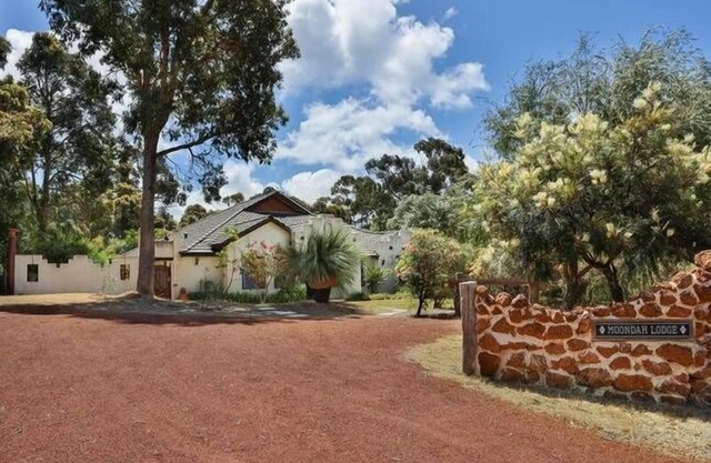 Moondah Lodge (-Dunsborough)