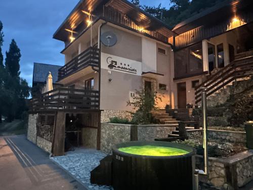 Moonriver Apartment