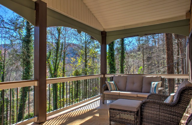 Moonshine Hideaway | Vintage Treehouse Cabin Near Lake Lure + Biltmore Pass