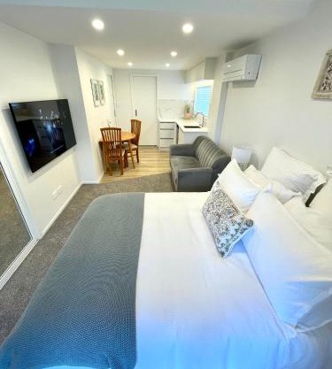 Moores Studio Retreat