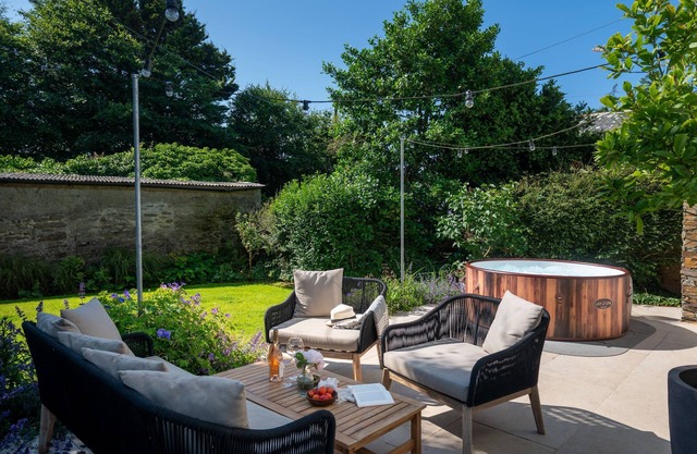 Moorstone - a cottage that sleeps 6 guests in 3 bedrooms