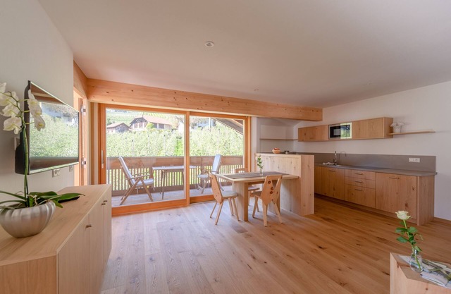 Moosbichlerhof Apartment 55 sqm with panoramic view and pool near Merano, Merano Card.