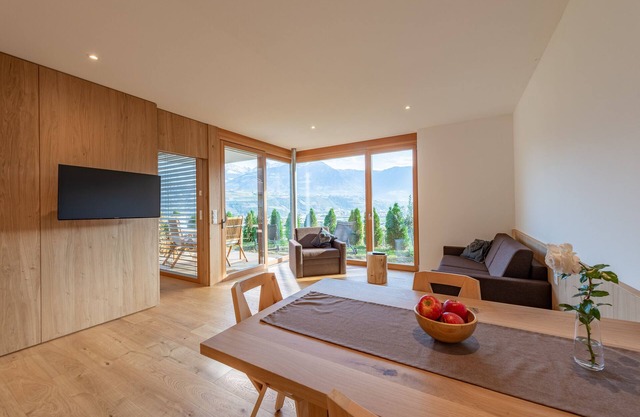 Moosbichlerhof new chalet 55 sqm, panoramic view, pool near Merano, Merano Card.