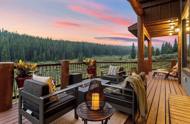 Moose Sightings, Hot Tub, Pool Table, Views, Hot Springs, 16mi to Breckenridge